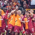 Ben de burdayim!