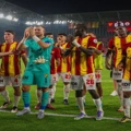 Πιο δομημένοι οι Σμυρνιοί