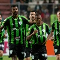 Futbolatino: Βραζιλιάνικο αμφίσκορο