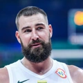 Στην πρεμιέρα με τα βαριά χαρτιά