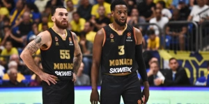 Final-4: Το 12,00 του Τζέιμς και το 17,00 του Λόιντ