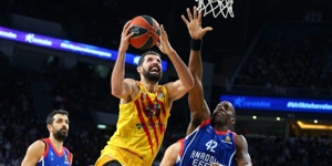 Μπάσκετ: Όλα τα βλέμματα στο μπασκετικό «κλάσικο»