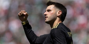 santi-gold-cup.jpg