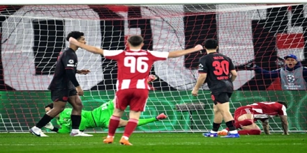 2.15 sti megali erythrolefki mahi.jpg