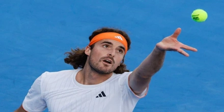 AFP__20260218__97ZR9FU__v2__HighRes__TennisQatAtp-aspect-ratio-512-320.jpg