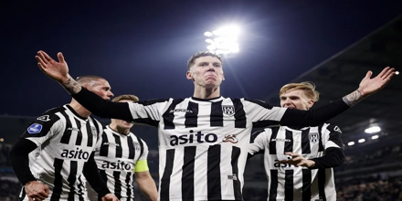 Debuto ston pagko me niki.jpg