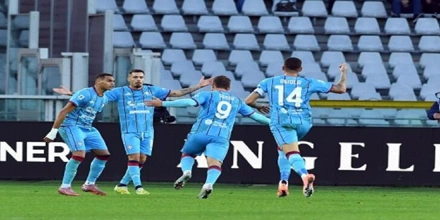 Dedomeni i axia sto 2.05.jpg