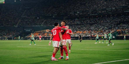 Ftiahnoun psyhologia sto Europa League.jpg