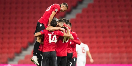 letonia - albania..jpg