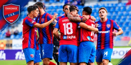 Panionios Victory Huddle.png