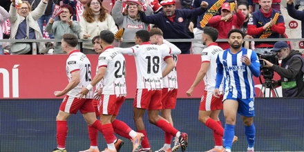 Poly dynati entos 2026.jpg