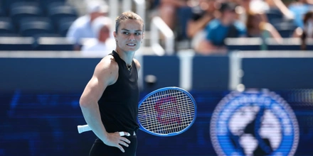 Sakkari_black.jpg