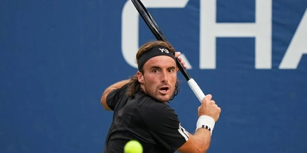 tsitsipas.jpg