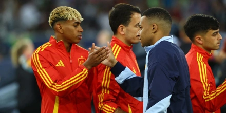 Yamal-Mbappe.jpg