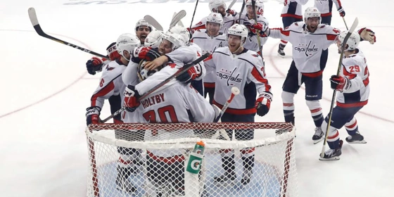 NHL: Γκολ και... ξύλο για την κούπα